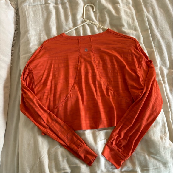 Lululemon long sleeve crop - Picture 3 of 4